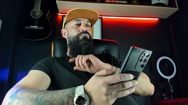 axxelrich  online show from 01.26.25