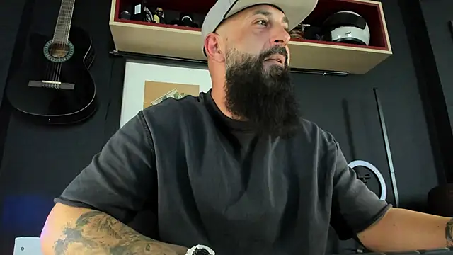 axxelrich  online show from 02.02.25