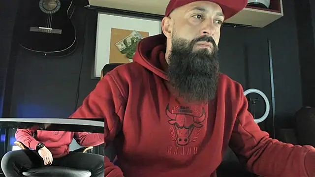 axxelrich  online show from 02.18.25