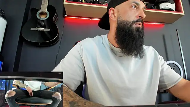 axxelrich  online show from 02.20.25