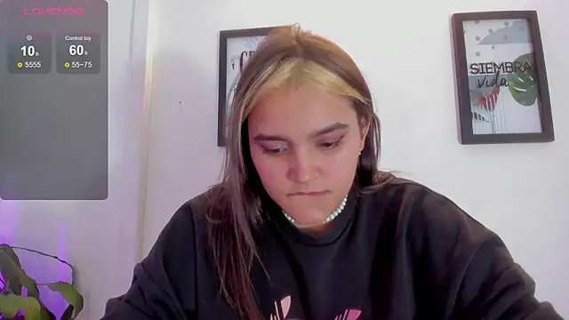 katy giil online show from 02.27.25