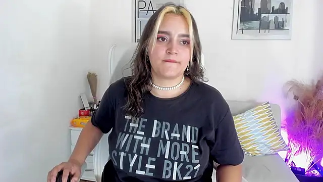 katy giil online show from 03.17.25