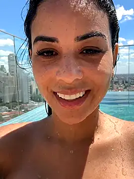 Laisabrazil online show from 10.22.25