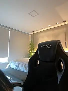 Laisabrazil online show from 11.24.25