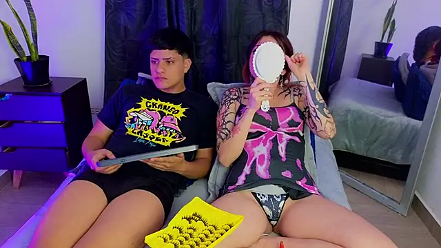 Snapshot of LilithAndJacob chatting on 12.21.25 LilithAndJacob online show from 12.21.25