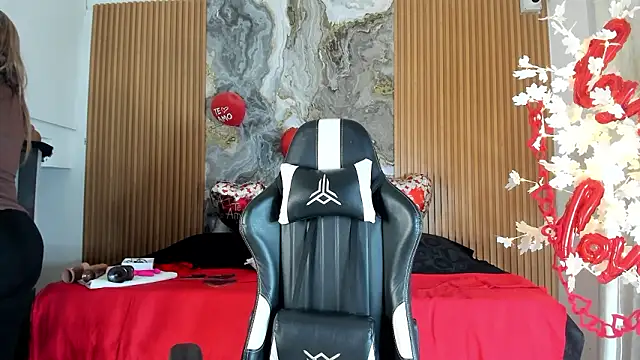 Danna topless online show from 02.12.26