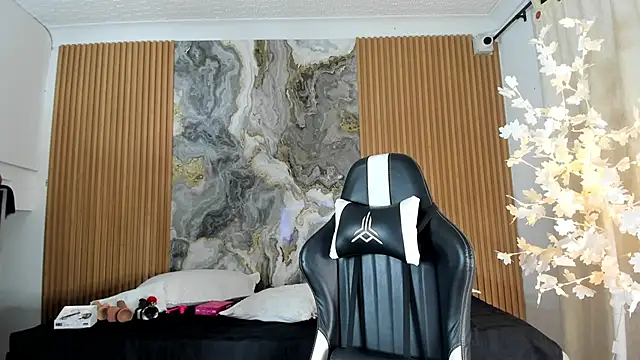 Danna topless online show from 04.25.26