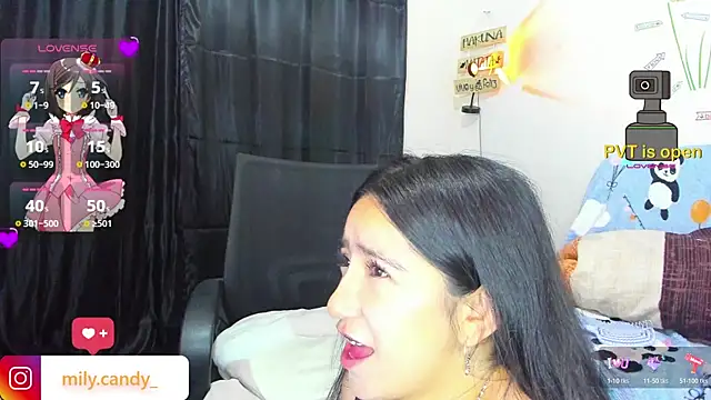 Snapshot of litle_mily_ chatting on 02.13.25 litle mily online show from 02.13.25