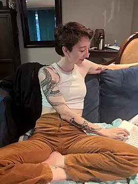 lovelylucyy online show from 09.25.25