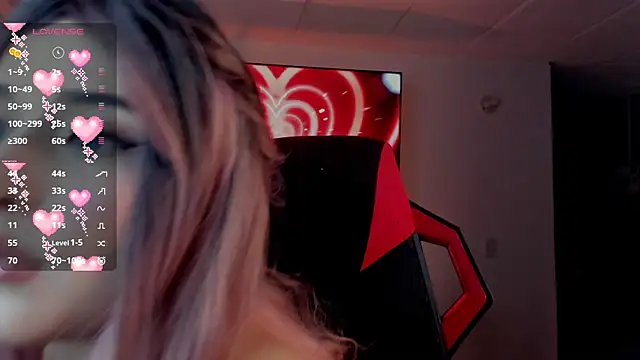 Snapshot of Charlotte_greys chatting on 11.10.25 Charlotte greys online show from 11.10.25