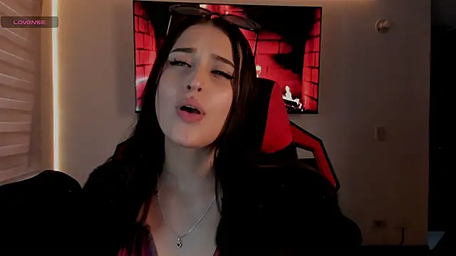 Snapshot of Charlotte_greys chatting on 11.22.25 Charlotte greys online show from 11.22.25