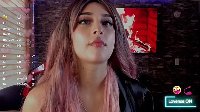 Snapshot of Charlotte_greys chatting on 01.08.26 Charlotte greys online show from 01.08.26