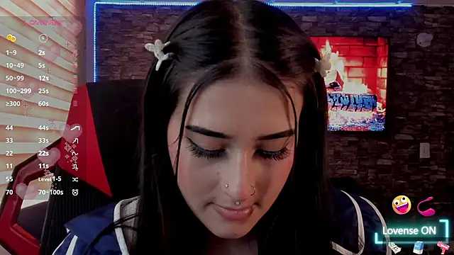 Snapshot of Charlotte_greys chatting on 01.14.26 Charlotte greys online show from 01.14.26