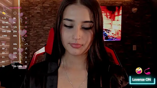 Snapshot of Charlotte_greys chatting on 01.16.26 Charlotte greys online show from 01.16.26