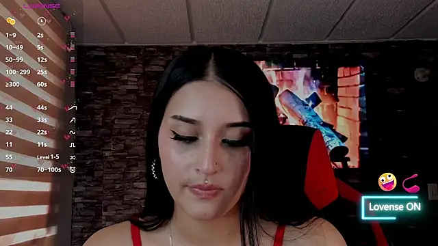 Snapshot of Charlotte_greys chatting on 03.26.26 Charlotte greys online show from 03.26.26