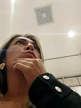 Snapshot of rachellboom chatting on 12.03.24 rachellboom online show from 12.03.24