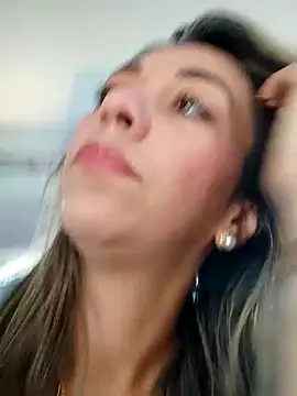 Snapshot of rachellboom chatting on 01.10.25 rachellboom online show from 01.10.25