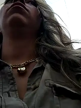 Snapshot of rachellboom chatting on 01.12.25 rachellboom online show from 01.12.25