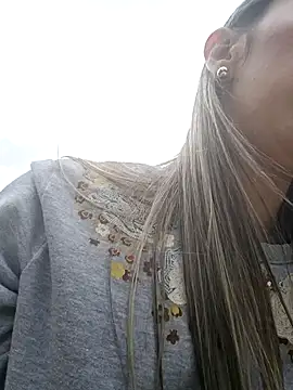 Snapshot of rachellboom chatting on 01.25.25 rachellboom online show from 01.25.25