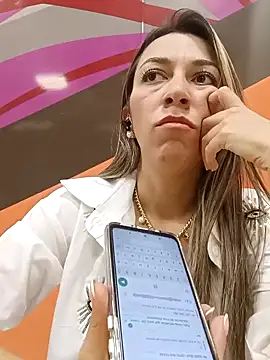 Snapshot of rachellboom chatting on 01.31.25 rachellboom online show from 01.31.25