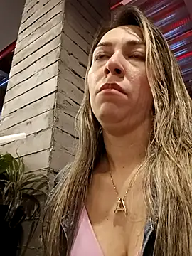 Snapshot of rachellboom chatting on 02.06.25 rachellboom online show from 02.06.25