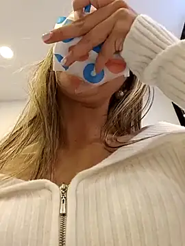 Snapshot of rachellboom chatting on 03.09.25 rachellboom online show from 03.09.25