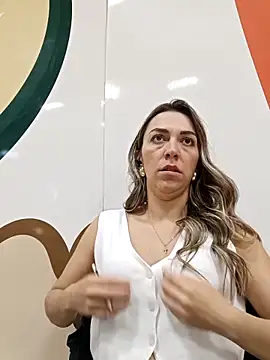 Snapshot of rachellboom chatting on 10.14.25 rachellboom online show from 10.14.25