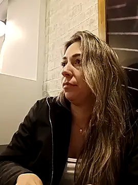 Snapshot of rachellboom chatting on 11.18.25 rachellboom online show from 11.18.25