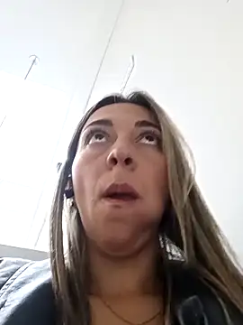 Snapshot of rachellboom chatting on 11.20.25 rachellboom online show from 11.20.25