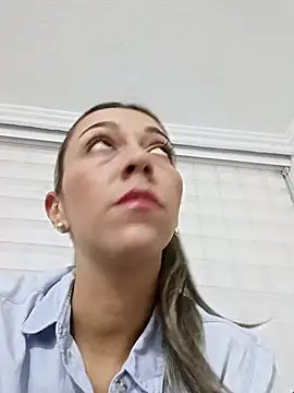 Snapshot of rachellboom chatting on 01.17.26 rachellboom online show from 01.17.26