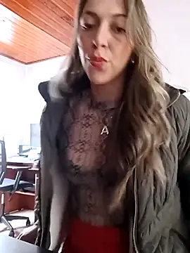 Snapshot of rachellboom chatting on 01.18.26 rachellboom online show from 01.18.26