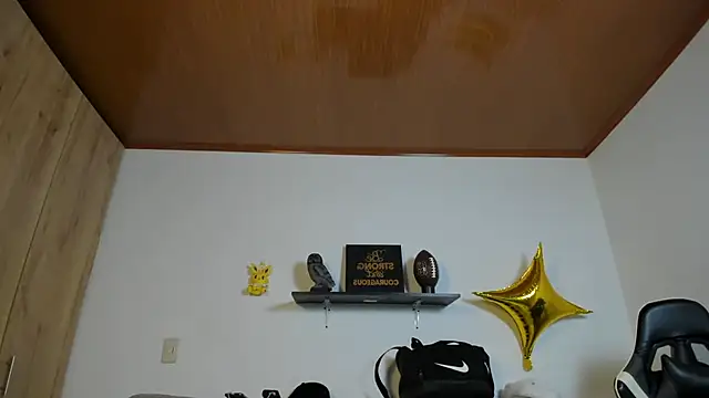 julian wallace online show from 12.03.25