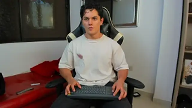 julian wallace online show from 02.08.26