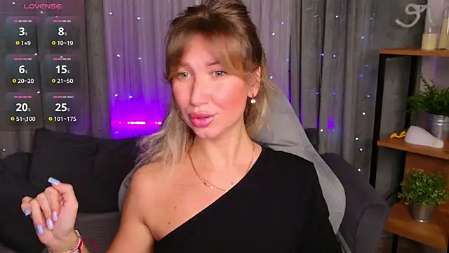 Snapshot of MilaBott chatting on 05.24.26 MilaBott online show from 05.24.26