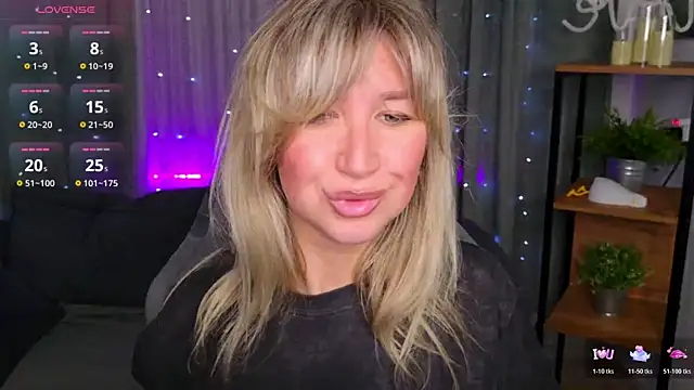 Snapshot of MilaBott chatting on 06.01.26 MilaBott online show from 06.01.26