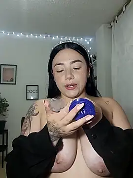 helena smith online show from 03.18.25