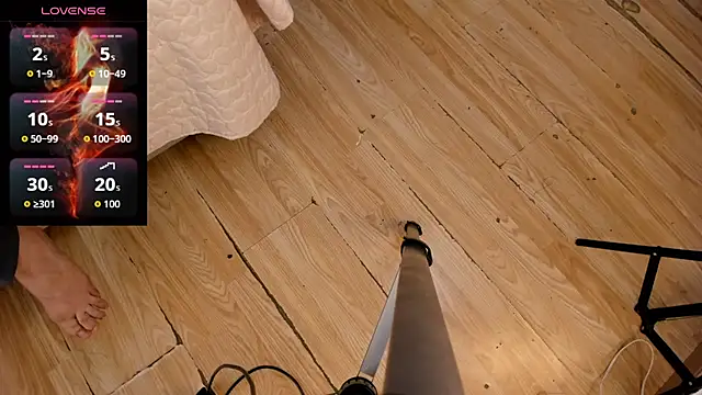 Bella Evans  online show from 06.25.26