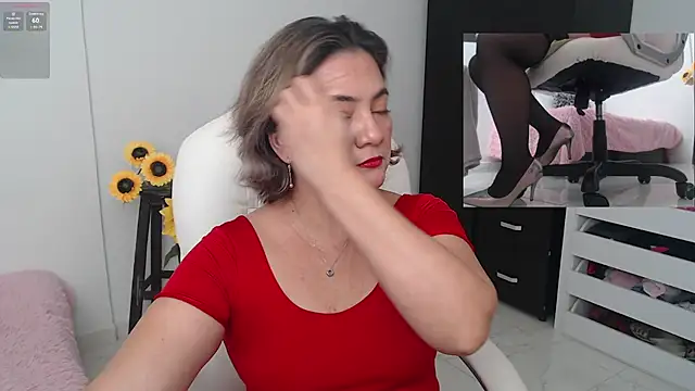 Chiraz hasnaa online show from 12.03.24