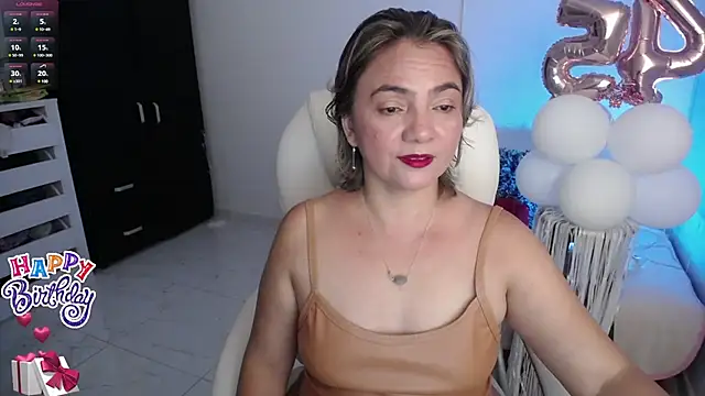 Chiraz hasnaa online show from 01.11.25