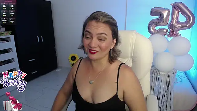 Chiraz hasnaa online show from 01.12.25