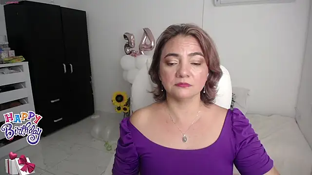 Chiraz hasnaa online show from 01.17.25