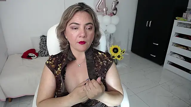 Chiraz hasnaa online show from 02.01.25