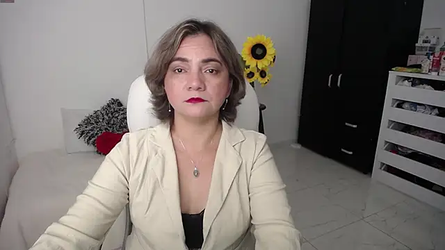 Chiraz hasnaa online show from 03.05.25