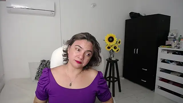 Chiraz hasnaa online show from 03.07.25