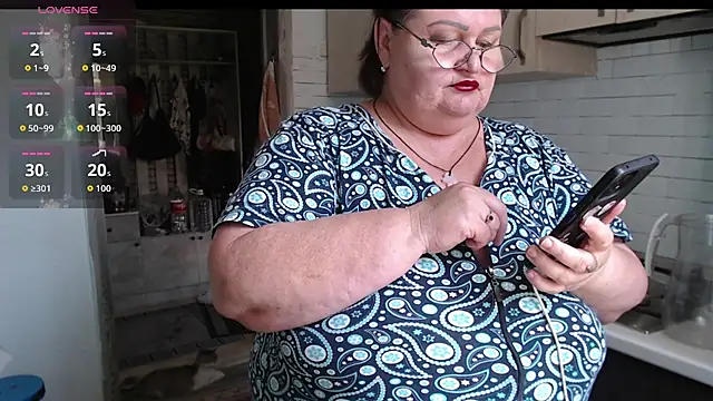 Snapshot of Goddess57 chatting on 07.29.26 Goddess57 online show from 07.29.26