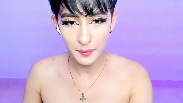 Snapshot of HotStar_yes chatting on 02.13.25 HotStar yes online show from 02.13.25