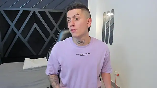 Yeiko Romero  online show from 02.28.25