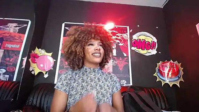 Snapshot of TIFFANYYSTAR chatting on 01.10.25 TIFFANYYSTAR online show from 01.10.25