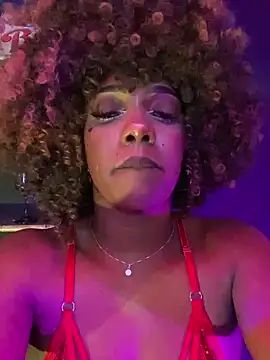 Snapshot of TIFFANYYSTAR chatting on 02.14.25 TIFFANYYSTAR online show from 02.14.25