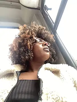 Snapshot of TIFFANYYSTAR chatting on 03.07.25 TIFFANYYSTAR online show from 03.07.25